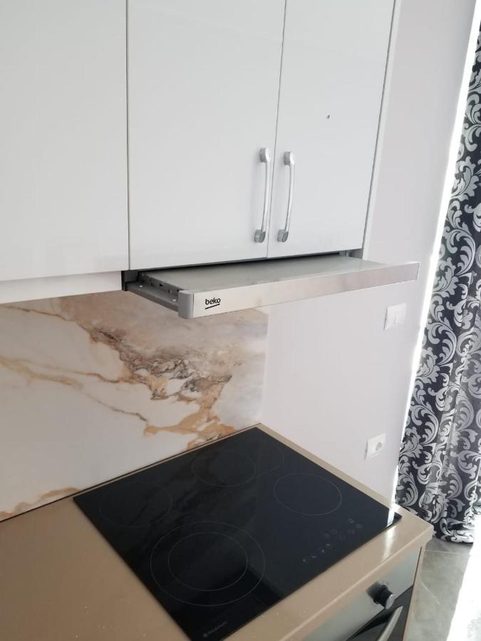Brothers Lr Sarande Bagian luar foto