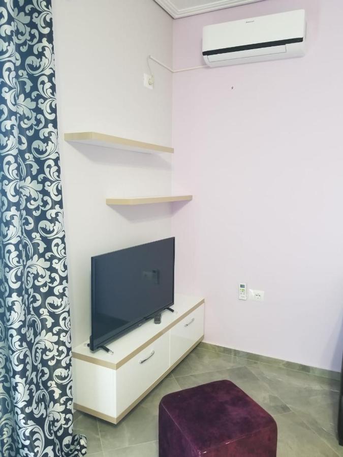 Brothers Lr Sarande Bagian luar foto